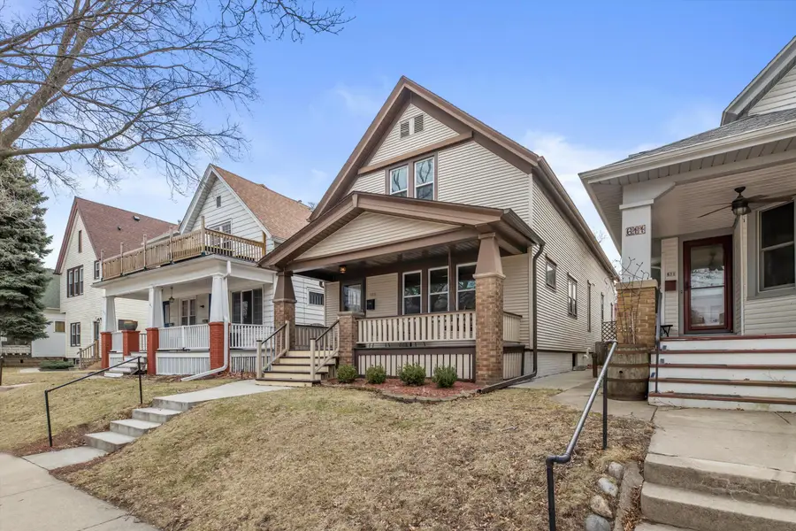 615 E Otjen St, Milwaukee, WI 53207 - #2