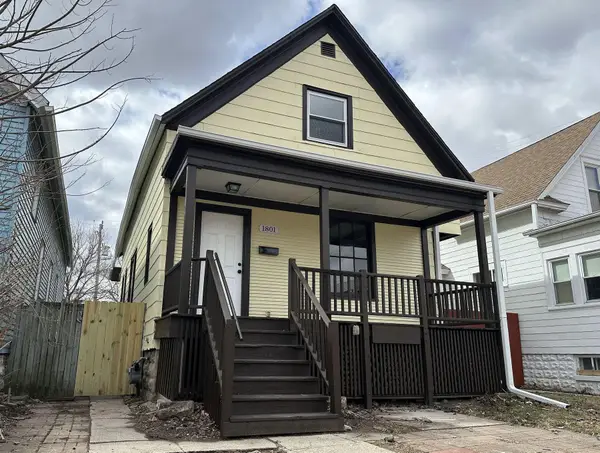 1801 S 77th St, West Allis, WI 53214