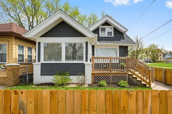 3299 N 9th St, Milwaukee, WI 53206