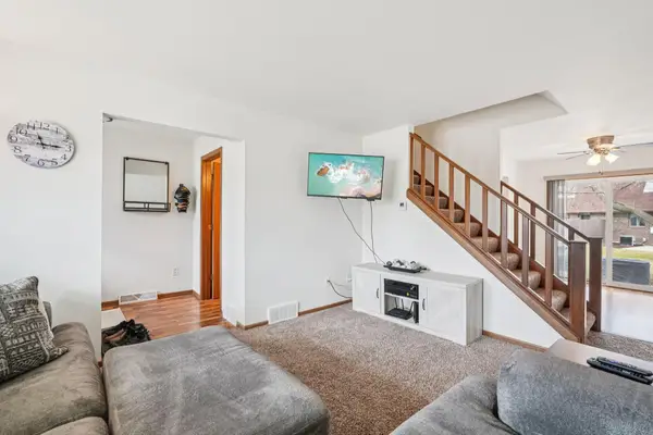 1384 Honeysuckle Rd, Hartford, WI 53027