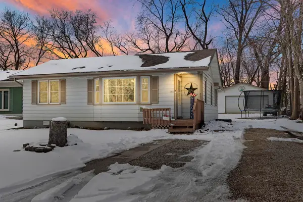 121 Oak Ln, Twin Lakes, WI 53181