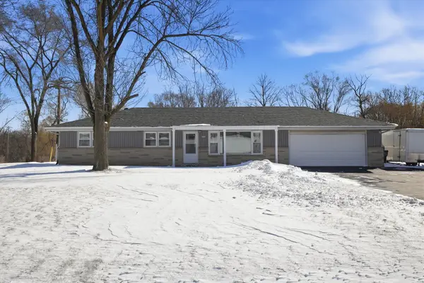 2330 S Sunny Slope Rd, New Berlin, WI 53151