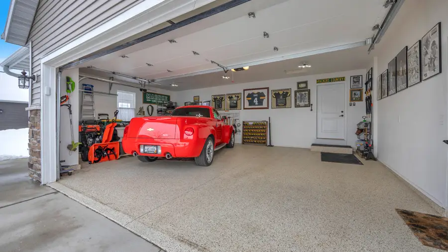 538 T-bird Dr, Fond Du Lac, WI 54935 - #2