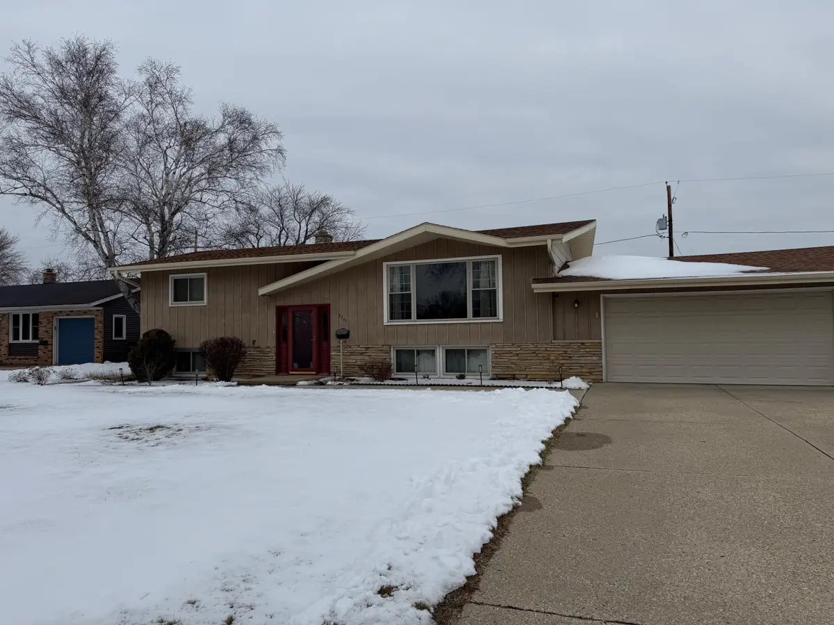 3241 96th St, Sturtevant, WI 53177 - #1