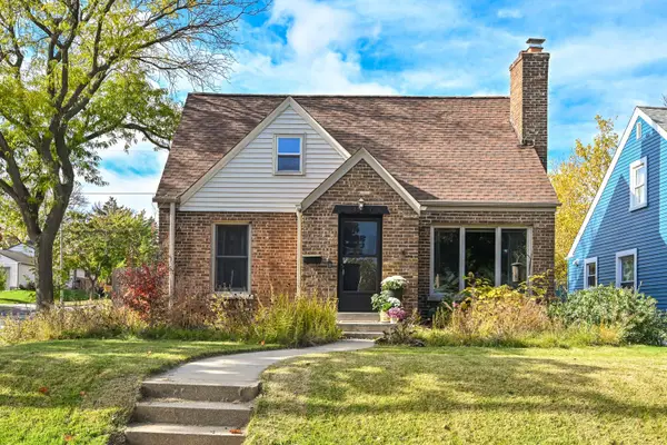 2877 S 46th St, Milwaukee, WI 53219