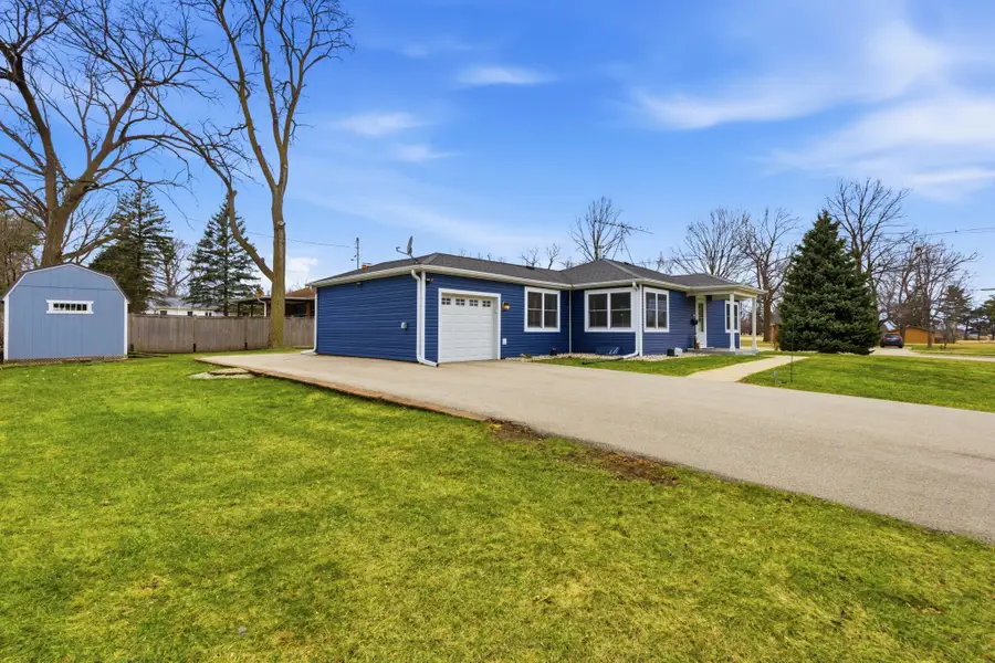 28 N Spencer St, Elkhorn, WI 53121 - #3