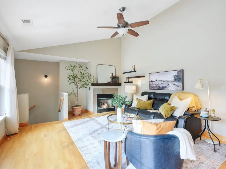 N16W26487 Meadowgrass Cir, Pewaukee, WI 53072 - #3