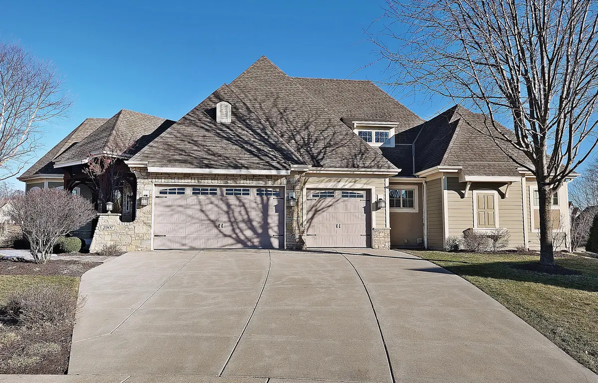 2907 Broken Arrow Ct, Waukesha, WI 53189 - #1