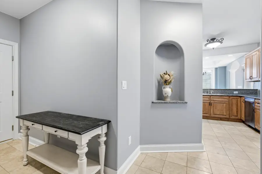 2912 N University Dr, Waukesha, WI 53188 - #2