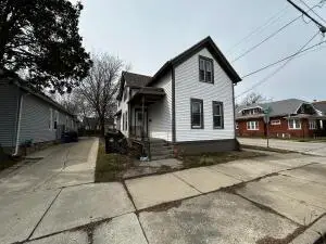 1842 Lasalle St, Racine, WI 53402