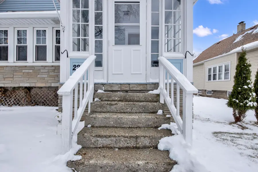 2231 S 62nd St, West Allis, WI 53219 - #2