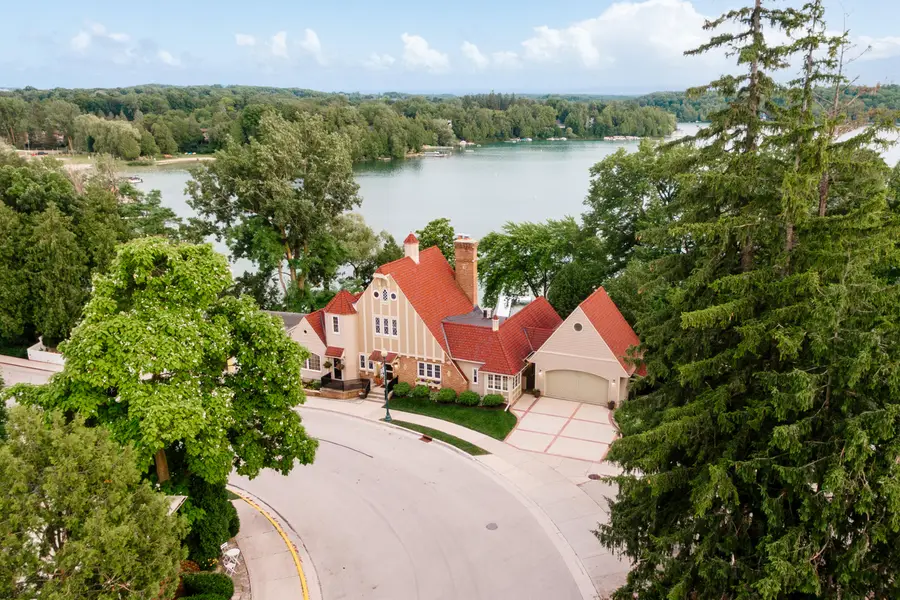 281 S Lake St, Elkhart Lake, WI 53020 - #2