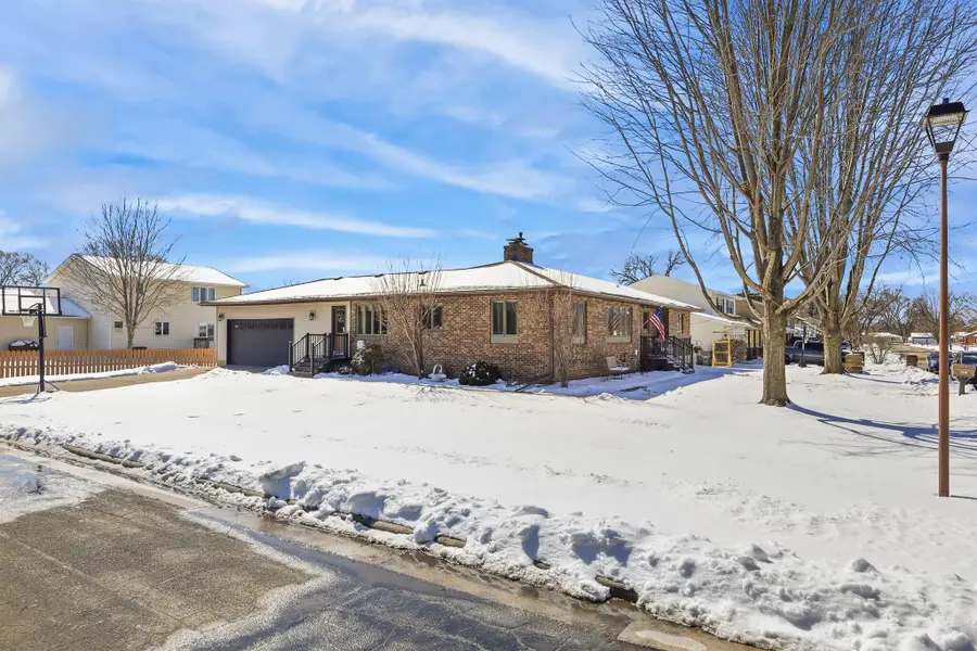 3336 Fairchild St E, La Crosse, WI 54601 - #2