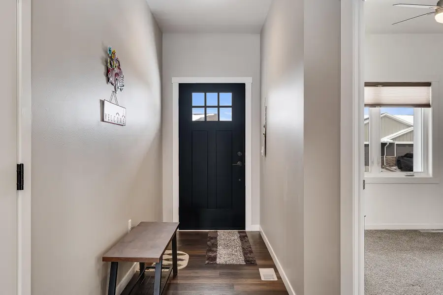 733 Crockett Dr, Holmen, WI 54636 - #2