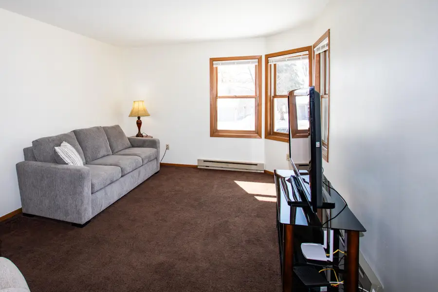 714 Woodview Ave, Sheboygan Falls, WI 53085 - #2