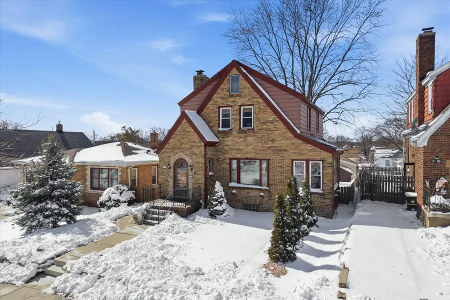 3741 S 14th St, Milwaukee, WI 53221 - #2