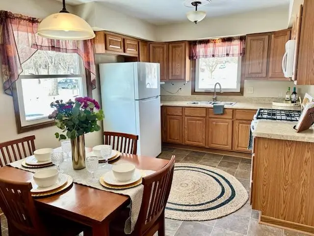 2143 Macarthur Rd, Waukesha, WI 53188 - #3