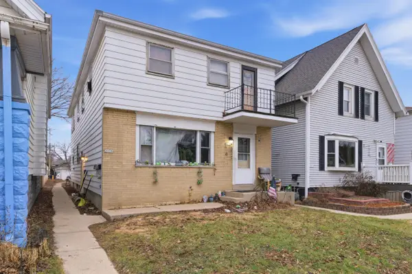 2033 S 77th St, West Allis, WI 53219