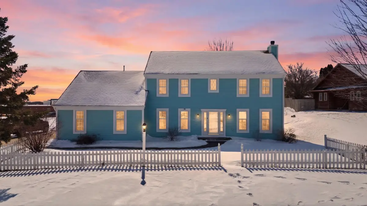 N53W14023 Invery Dr, Menomonee Falls, WI 53051 - #1