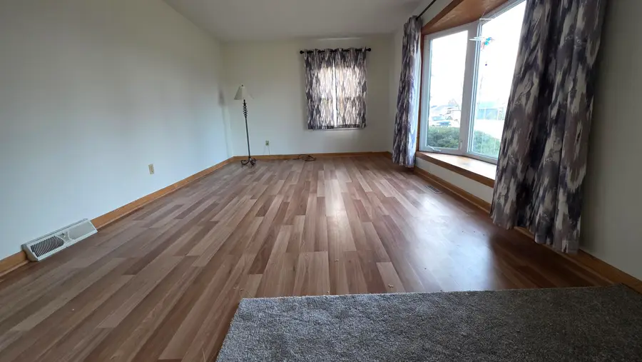 5509 Hilldale Dr, Racine, WI 53406 - #3