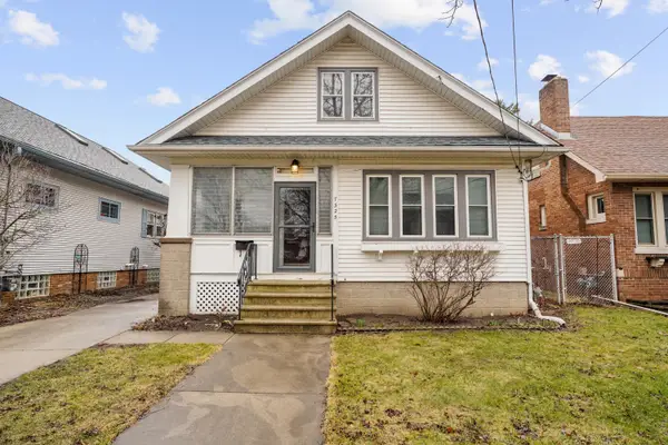 7325 24th Ave, Kenosha, WI 53143