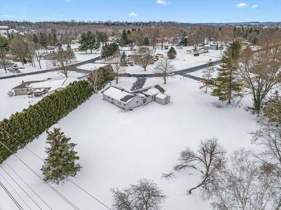 N95W25044 Whitewater Dr, Colgate, WI 53017 - #3