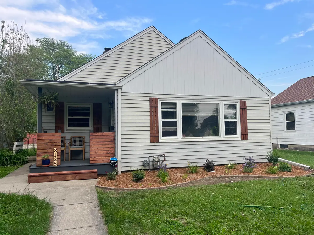 3128 N 82nd St, Milwaukee, WI 53222 - #1