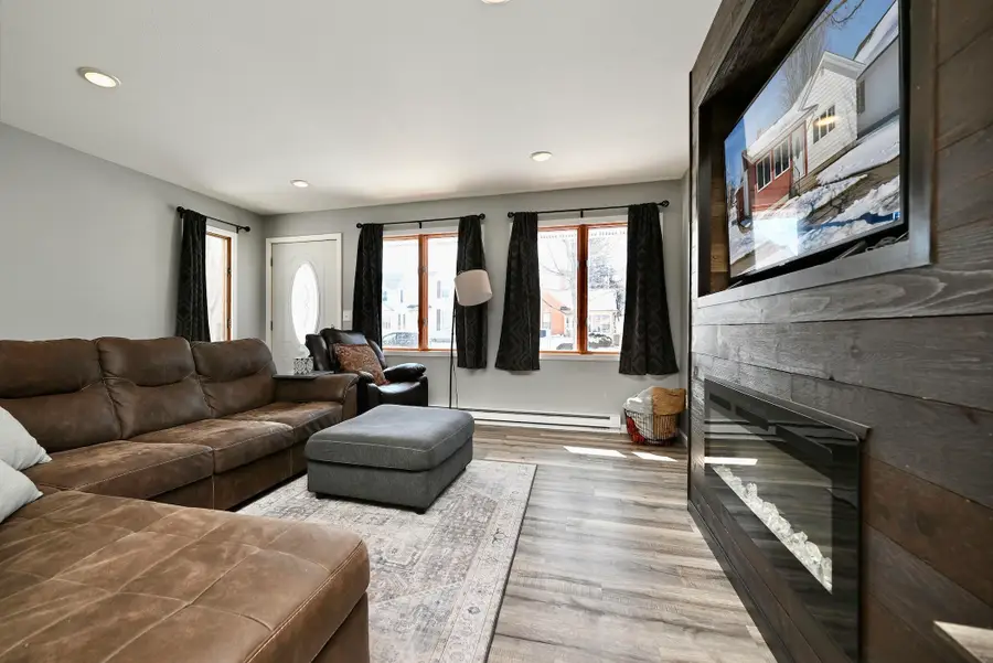 518 7th St E, Winona, MN 55987 - #3