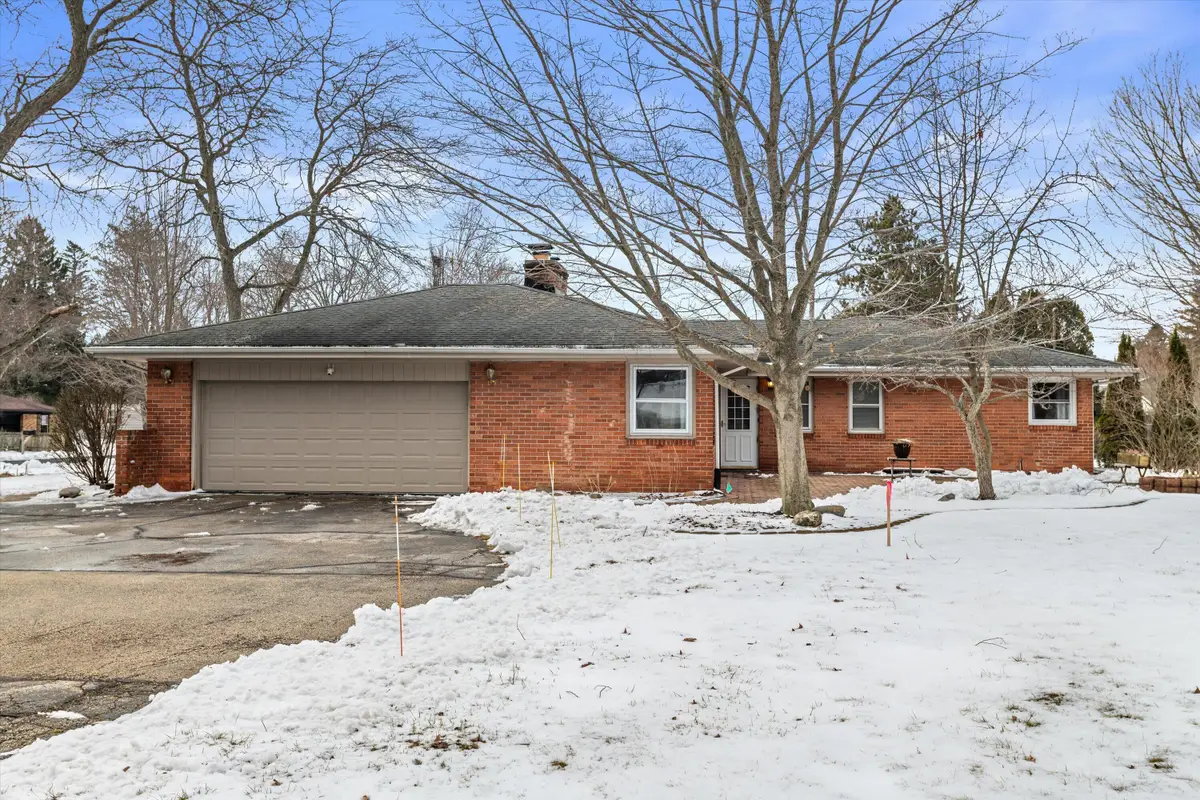 4950 James Ave, Wind Point, WI 53402 - #1