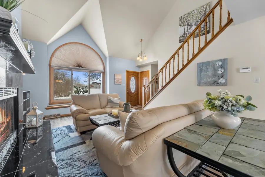 2900 E Honeysuckle Dr, Oak Creek, WI 53154 - #3