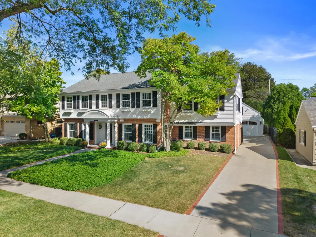 5050 N Lake Dr, Whitefish Bay, WI 53217 - #1