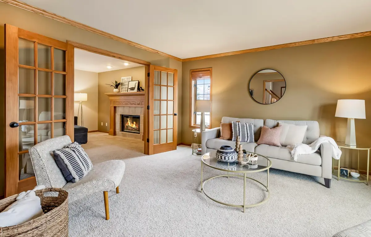 1239 Canary Ln, Grafton, WI 53024 - #1