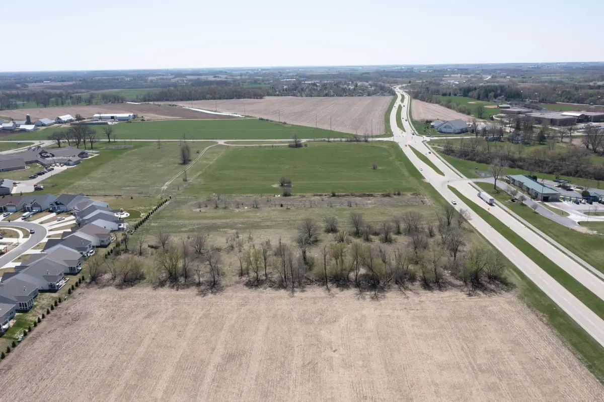 1103 S Edwards Blvd, Lake Geneva, WI 53147 - #1