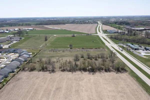 1103 S Edwards Blvd, Lake Geneva, WI 53147