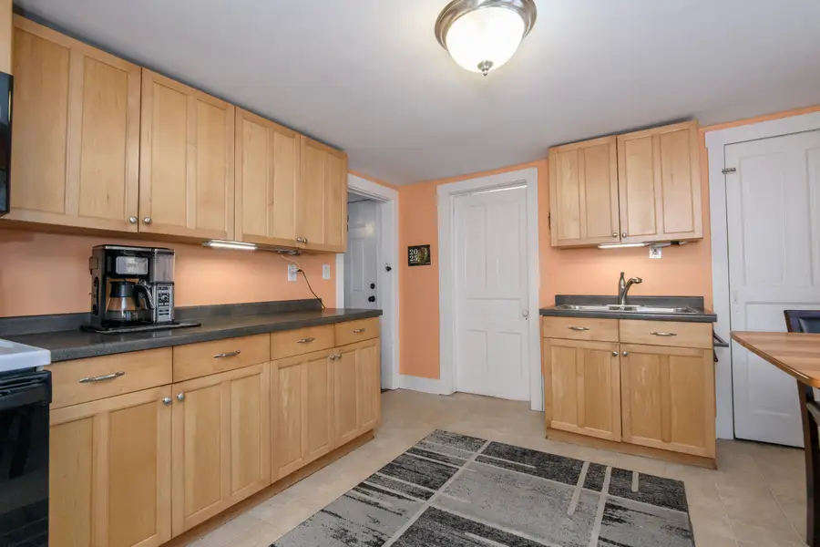 712 N Greenfield Ave, Waukesha, WI 53186 - #2