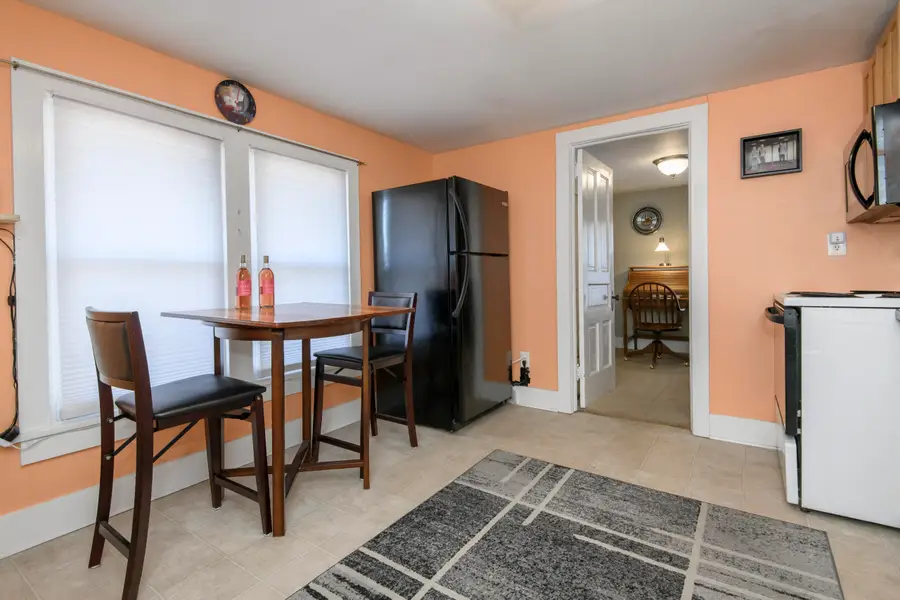 712 N Greenfield Ave, Waukesha, WI 53186 - #3