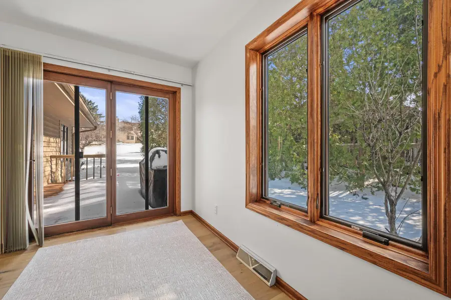 N80W13596 River Park Dr, Menomonee Falls, WI 53051 - #3