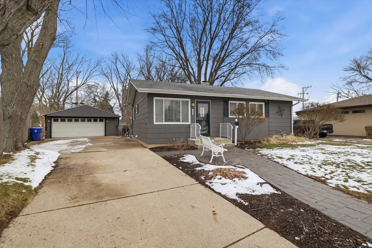 1902 84th St, Kenosha, WI 53143 - #1