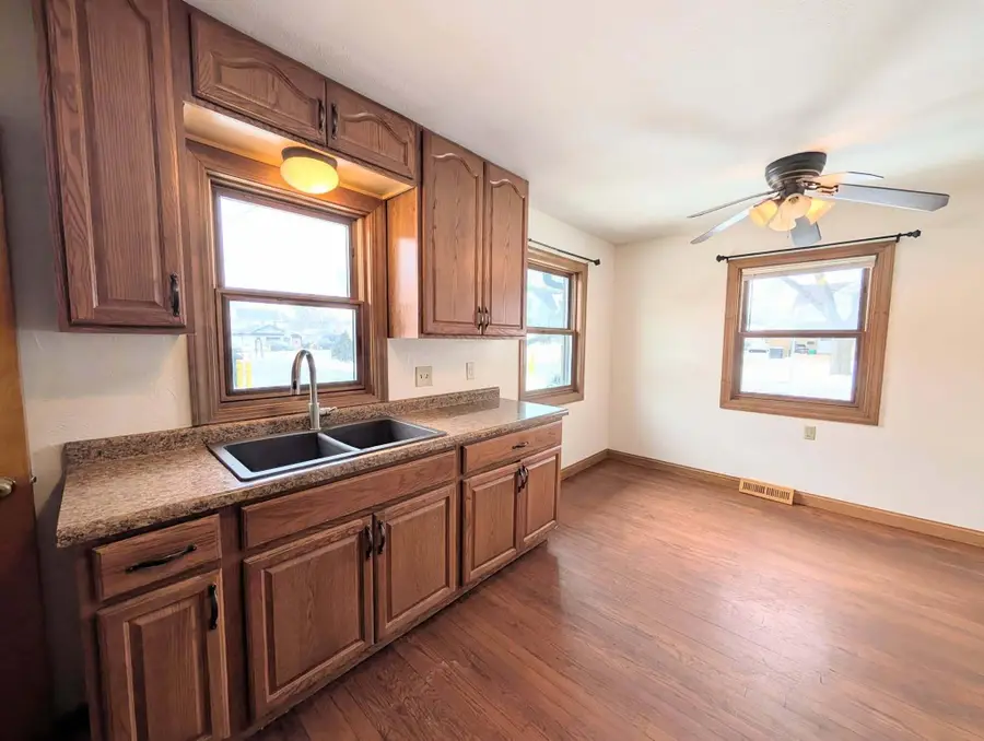 1360 S 88th St, West Allis, WI 53214 - #3