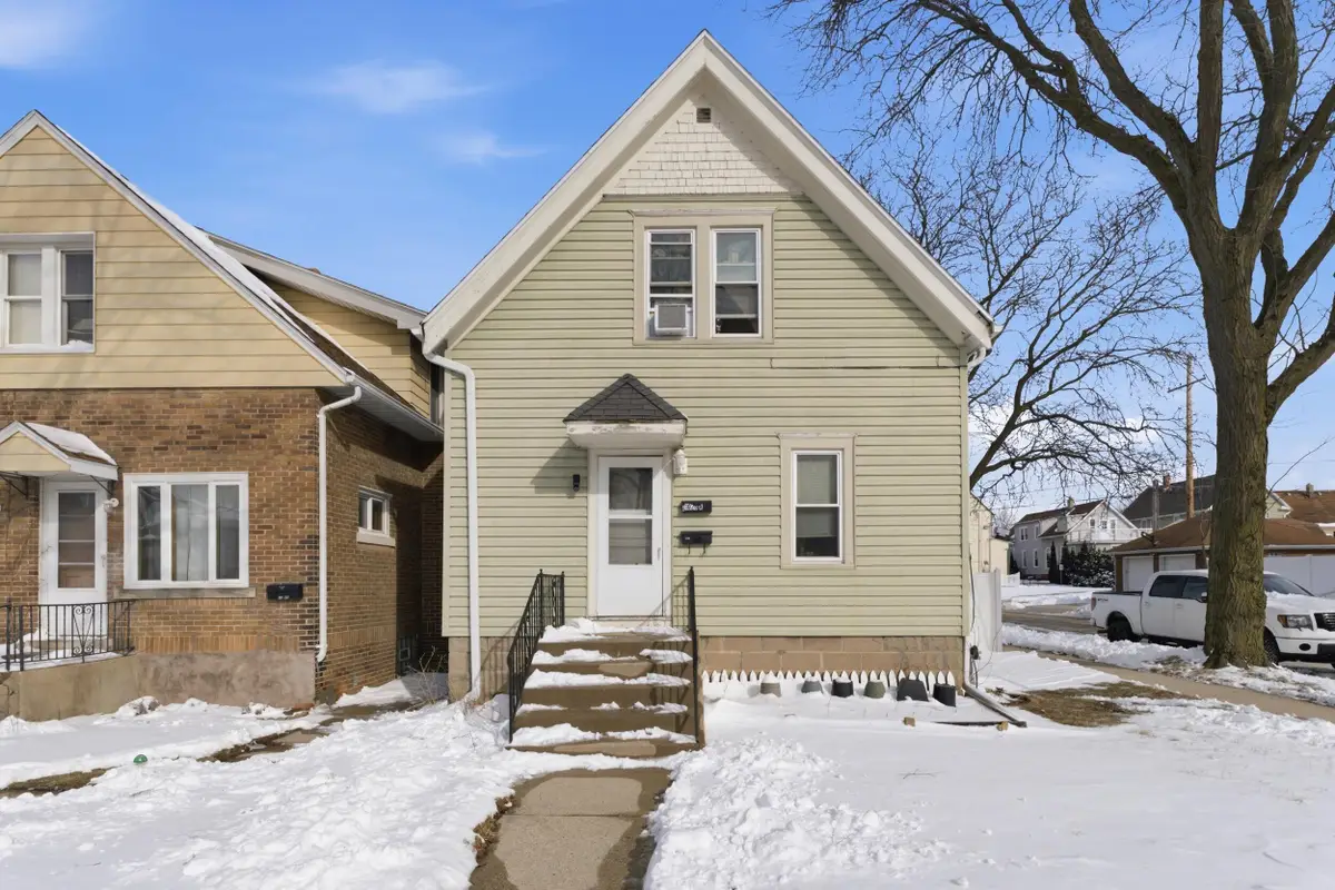 1028 S 61st St, West Allis, WI 53214 - #1