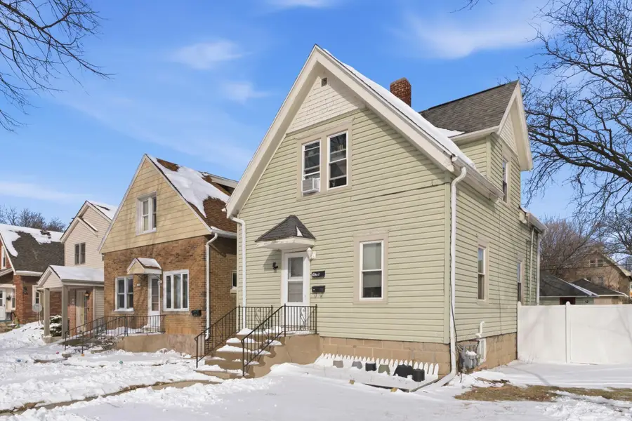1028 S 61st St, West Allis, WI 53214 - #2