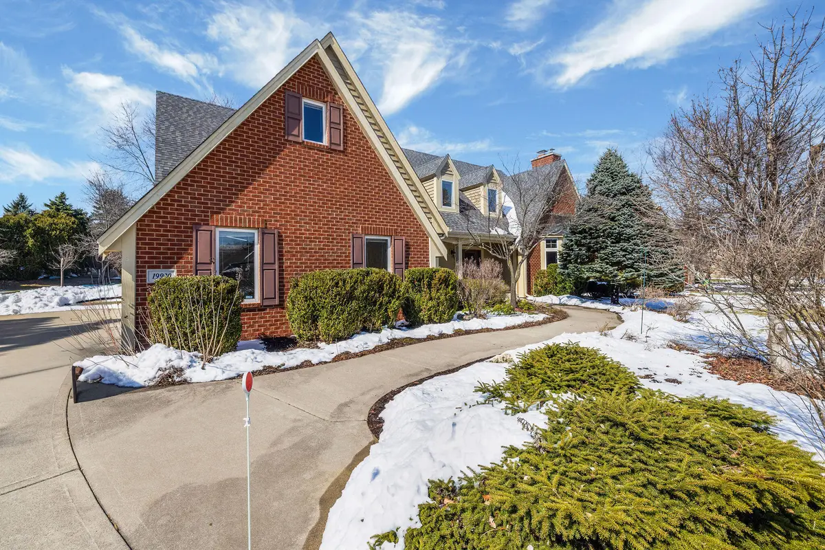 19930 Keswick Ct, Brookfield, WI 53045 - #1