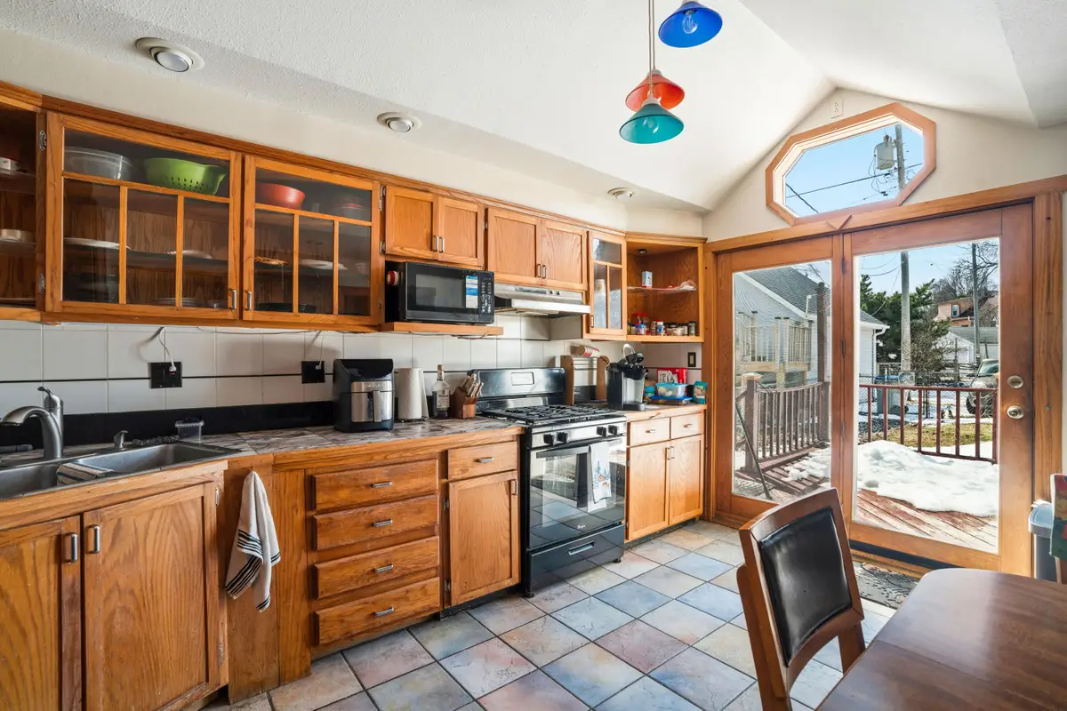 2953 S Kinnickinnic Ave, Milwaukee, WI 53207 - #1