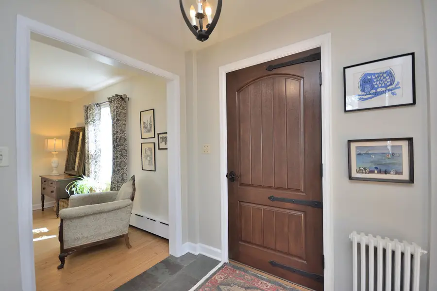 306 Highland Ave, Hartford, WI 53027 - #2