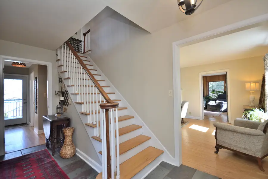 306 Highland Ave, Hartford, WI 53027 - #3