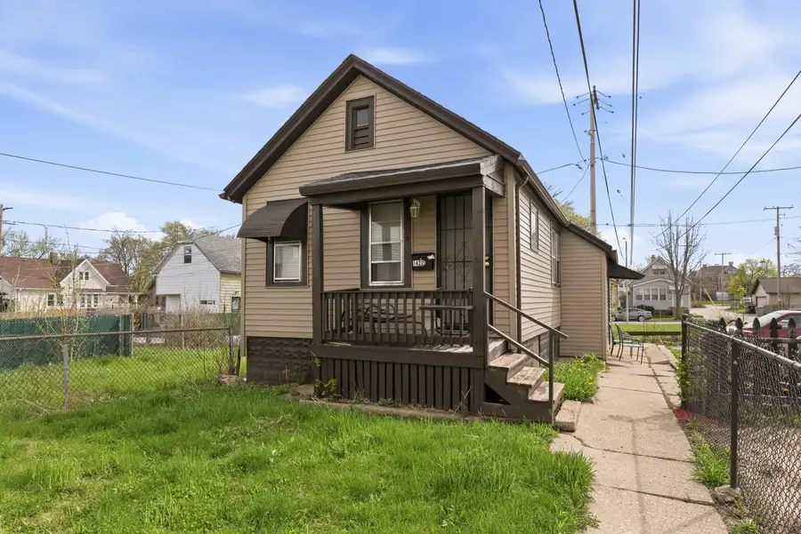 1422 N 26th St, Milwaukee, WI 53205 - #2