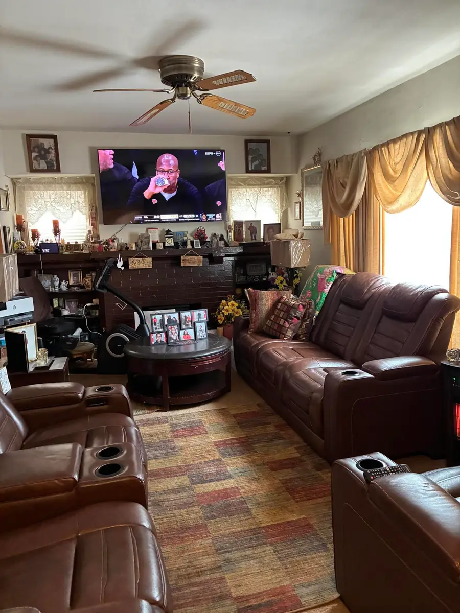 3914 N 16th St, Milwaukee, WI 53206 - #2