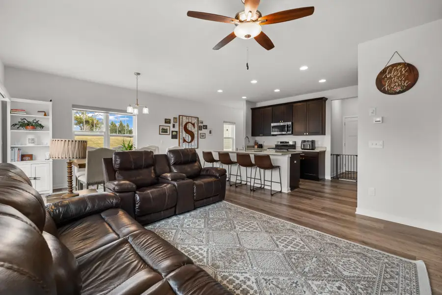 N67W25382 Breckenridge Ct, Sussex, WI 53089 - #3