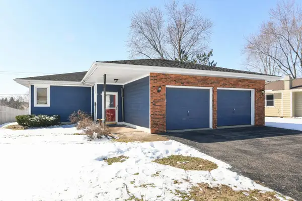 1118 Cottonwood St, Delavan, WI 53115