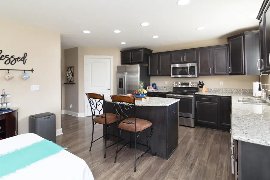 558 Yosemite Ave, Hartford, WI 53027 - #3